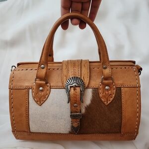 Grants Naturals cowhide tooled leather hinged doctor satchel bag